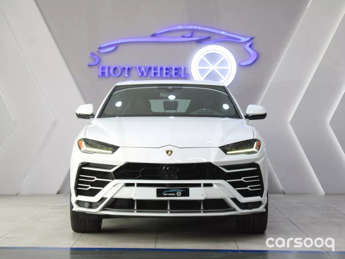Lamborghini Urus V8, 2021  Model Year, White Color Exterior - Photo 2