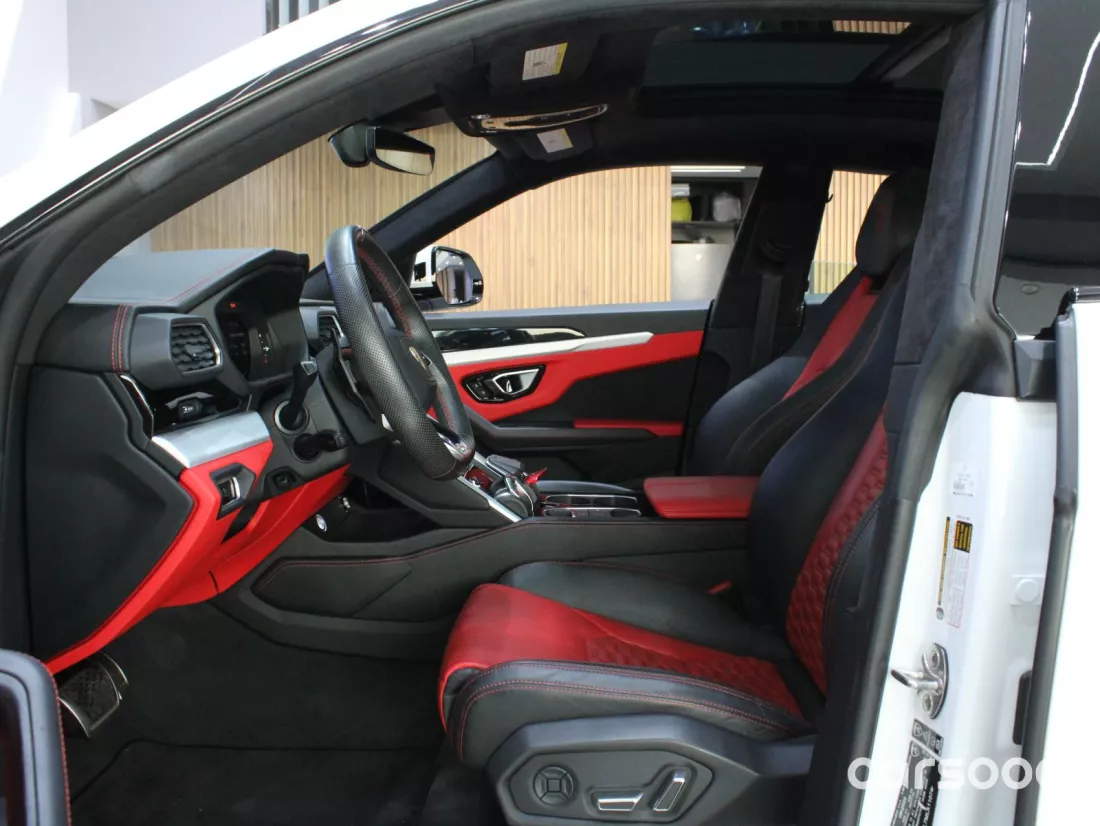 Lamborghini Urus V8, 2021  Model Year, White Color Exterior - Photo 10