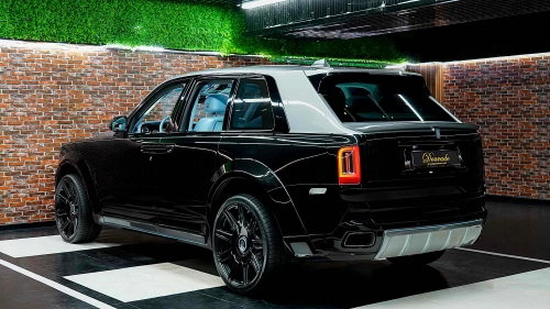 2022 Rolls Royce Cullinan Black Badge, Novitec Edition, Black & Silver Exterior