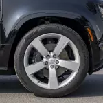 LAND-ROVER DEFENDER 110 X-DYNAMIC SE 3.0L 2025 MODEL YEAR BLACK COLOR EXTERIOR - Thumbnail 5