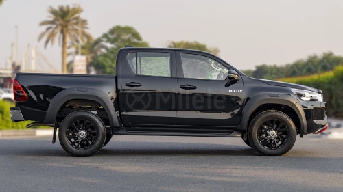 TOYOTA HILUX DC 2.8L 2025 MODEL YEAR BLACK COLOR EXTERIOR