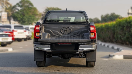 TOYOTA HILUX DC 2.8L 2025 MODEL YEAR BLACK COLOR EXTERIOR