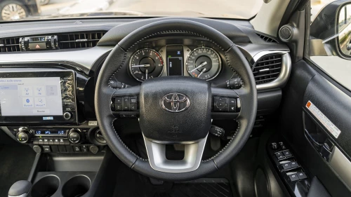 TOYOTA HILUX DC 2.8L 2025 MODEL YEAR BLACK COLOR EXTERIOR