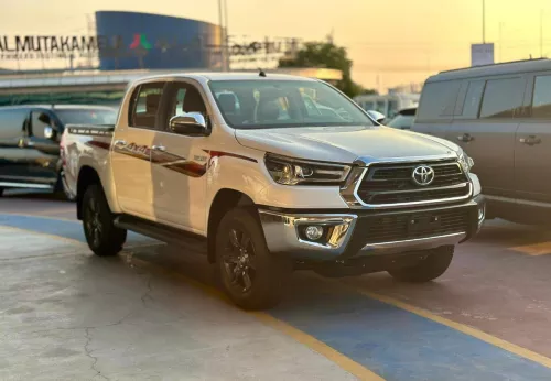 Toyota hilux SR.5 4.0L Petrol 2025 Model Year White Color Exterior 