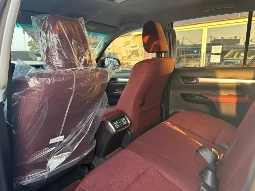 Toyota hilux SR.5 4.0L Petrol 2025 Model Year White Color Exterior 