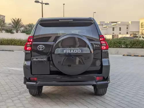 Toyota Prado Tx.l 2.7 Petrol 2016 Facelifted to 2023 Model BLack Exterior