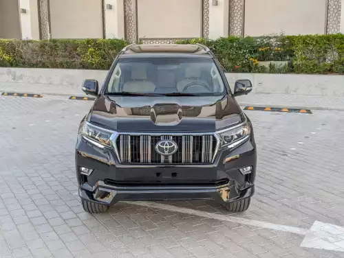 Toyota Prado Tx.l 2.7 Petrol 2016 Facelifted to 2023 Model BLack Exterior