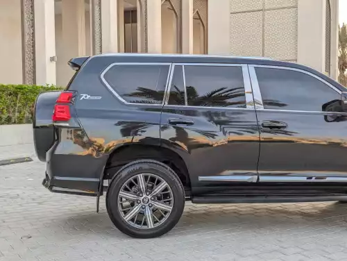 Toyota Prado Tx.l 2.7 Petrol 2016 Facelifted to 2023 Model BLack Exterior