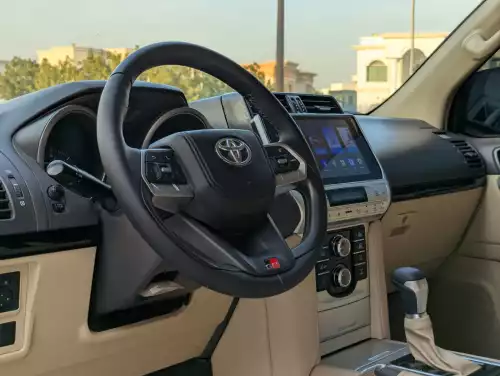 Toyota Prado Tx.l 2.7 Petrol 2016 Facelifted to 2023 Model BLack Exterior