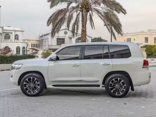 Toyota Land Cruiser GX.R 4.5L V8 Diesel 2019 Model Year White Color Exterior