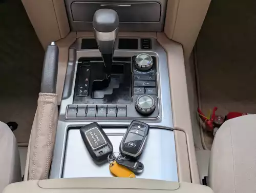 Toyota Land Cruiser GX.R 4.5L V8 Diesel 2019 Model Year White Color Exterior