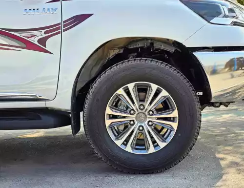 Toyota Hilux SR.5 2.7L Petrol 2025 Model Year White Color Exterior