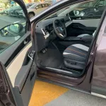 Volkswagen ID.6 CROZZ PRO 2022 electric car - Thumbnail 5