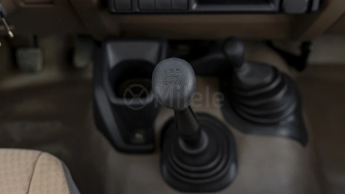  TOYOTA LAND CRUISER 79 DC 4.2L 2024 MODEL YEAR BEIGE COLOR