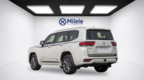 TOYOTA LAND CRUISER 300 GXR 3.3L 2025 MODEL YEAR WHITE EXTERIOR