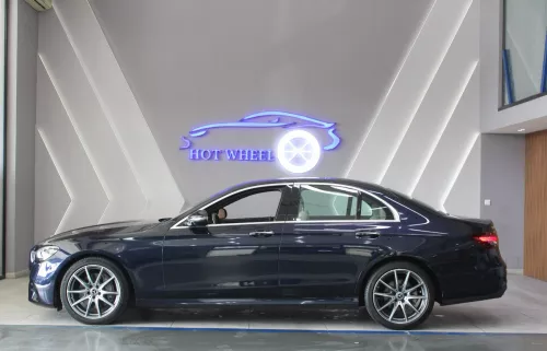 Mercedes-Benz E300 2.0L Turbo 2023 GCC with Warranty - Blue