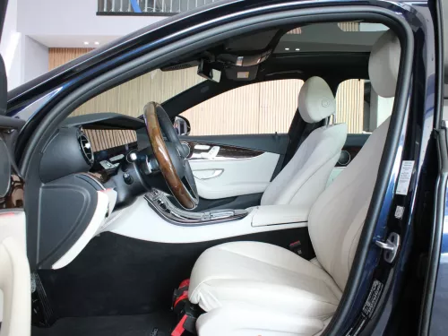 Mercedes-Benz E300 2.0L Turbo 2023 GCC with Warranty - Blue