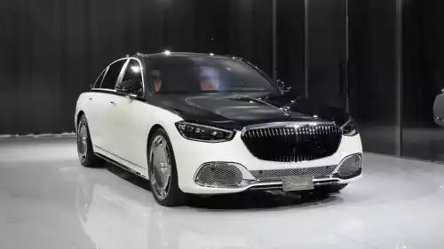 2021 Mercedes-Benz Maybach S 500 4Matic Long, Opalith White Bright and Black Exterior