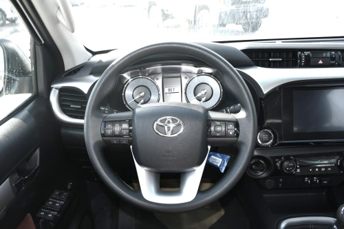 Toyota hilux SR.5 2.7L Petrol 2025 Model Year White Exterior 