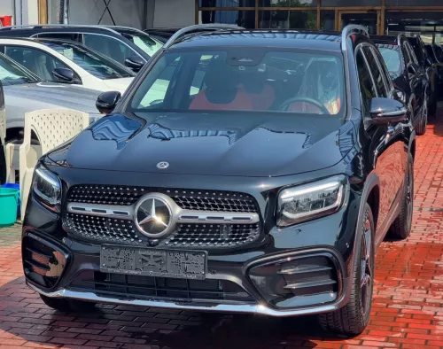 Mercedes-Benz GLB 200 1.3L Petrol 2025 Model Year Black Color Exterior