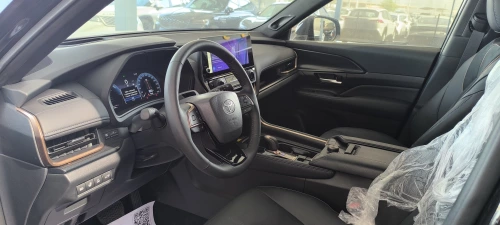 Toyota Grand Highlander 2.5L Hybrid 2025 Model Year Black Color Exterior 