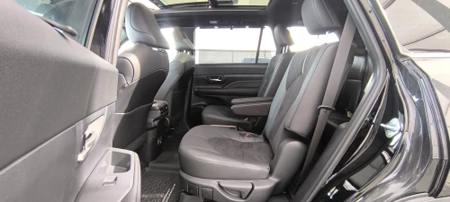 Toyota Grand Highlander 2.5L Hybrid 2025 Model Year Black Color Exterior 