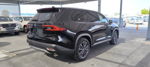 Toyota Grand Highlander 2.5L Hybrid 2025 Model Year Black Color Exterior 