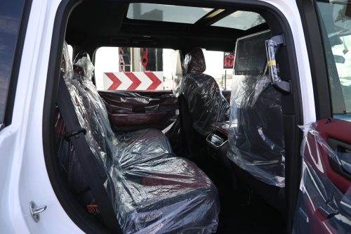 Nissan Patrol LE Titanium 3.5L 2025 - White - Export Ready - Carsooq