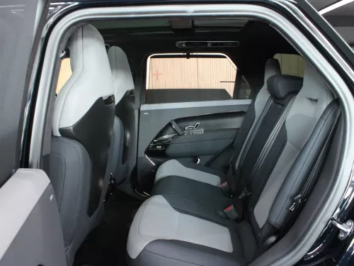 Range Rover Sport SV 4.4L V8 2025 - Black - Warranty - Carsooq