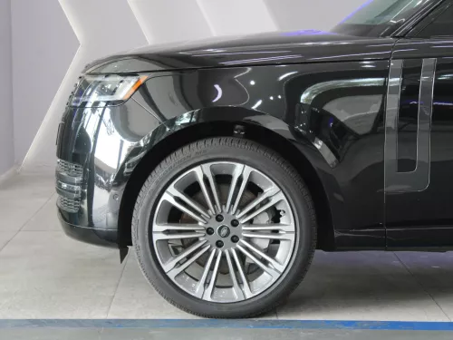 Range Rover SE 3.0L I6 2025 - Black - with Warranty - Carsooq