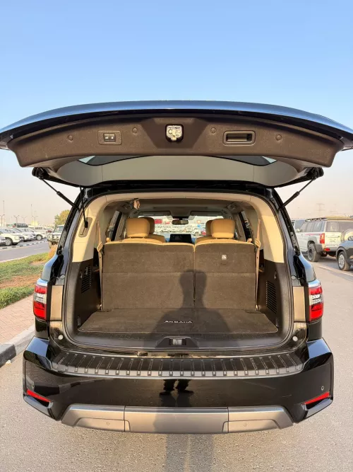 Nissan Armada SL 5.6L V8 2021 - Black - Carsooq