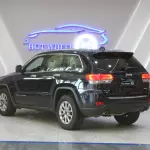 Jeep Grand Cherokee Limited 3.6L V6 2014 - Black - Carsooq - Thumbnail 4