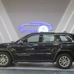 Jeep Grand Cherokee Limited 3.6L V6 2014 - Black - Carsooq - Thumbnail 5