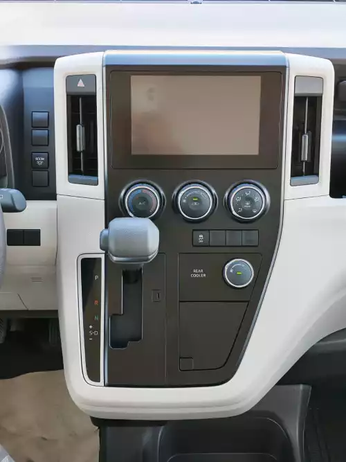 Toyota Hiace GL High-Roof 13-Seater 2.8L Diesel 2025 - Full Option - Carsooq