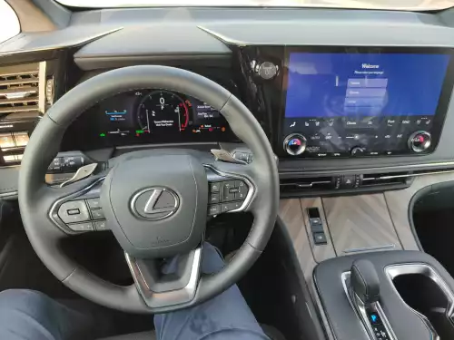 Lexus LM350h VIP 4-Seater 2.5L Hybrid 2025 - Black - Carsooq