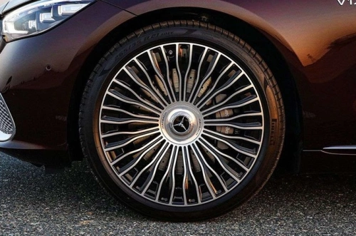 Mercedes-Maybach S680 4MATIC 6.0L V12 2022 - Brown/Sliver - Carsooq