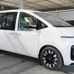 Hyundai Staria 2.2L Diesel 2026 - White Exterior - Carsooq - Thumbnail 2