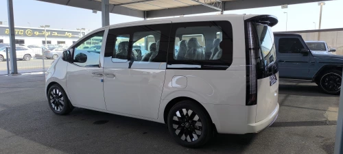 Hyundai Staria 2.2L Diesel 2026 - White Exterior - Carsooq
