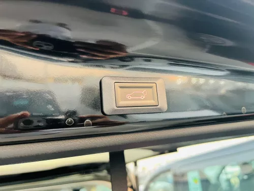 TOYOTA GRANVIA 3.5L PREMIUM 6 SEATER 2026
