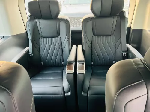 TOYOTA GRANVIA 3.5L PREMIUM 6 SEATER 2026
