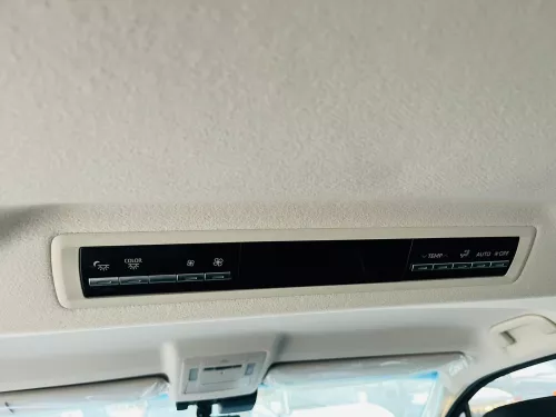 TOYOTA GRANVIA 3.5L PREMIUM 6 SEATER 2026