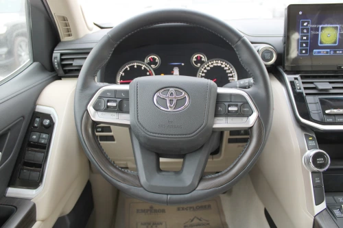 Toyota Land Cruiser 300 VX-S Petrol Twin Turbo 2025 - Black - Beige Interior - Carsooq