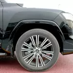 Toyota Land Cruiser 300 VX-S Petrol Twin Turbo 2025 - Black - Beige Interior - Carsooq - Thumbnail 24