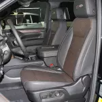 Chevrolet Suburban High Country 6.2L V8 2023 - Black - Carsooq - Thumbnail 8