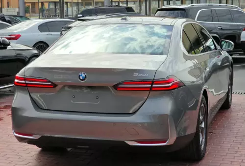 BMW 520i 2.0L Petrol 2026 - Silver - Full Option - Carsooq