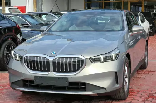 BMW 520i 2.0L Petrol 2026 - Silver - Full Option - Carsooq