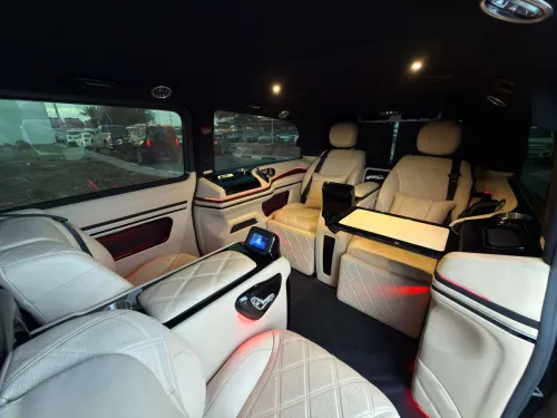 Mercedes-Benz V250 2.0L Petrol 2023 - Black Exterior - Carsooq