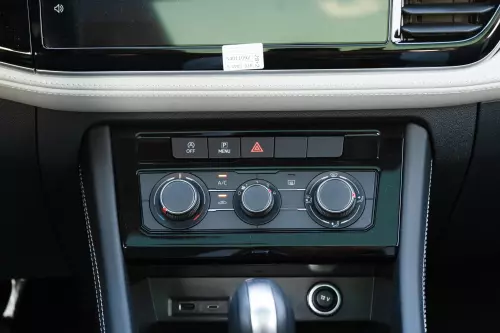 Jetta VS7 1.4L Petrol 2025 - Black Color - Carsooq