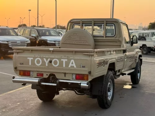 Toyota Land Cruiser LC79 Single Cab 2.8L 2025 - Beige - Carsooq