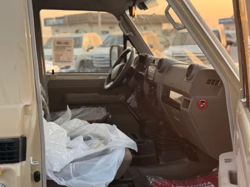 Toyota Land Cruiser LC79 Single Cab 2.8L 2025 - Beige - Carsooq